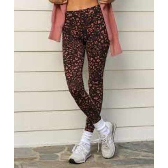 Varley Luna Legging Women's S Red Black Leopard Animal Print High Rise 7/8 - Picture 2 of 6